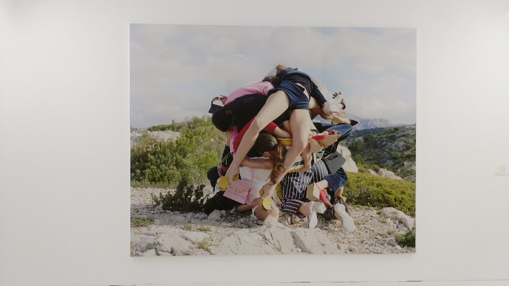 Fotos de David Luraschi para o projeto, com os calanques de Marselha ao fundo
