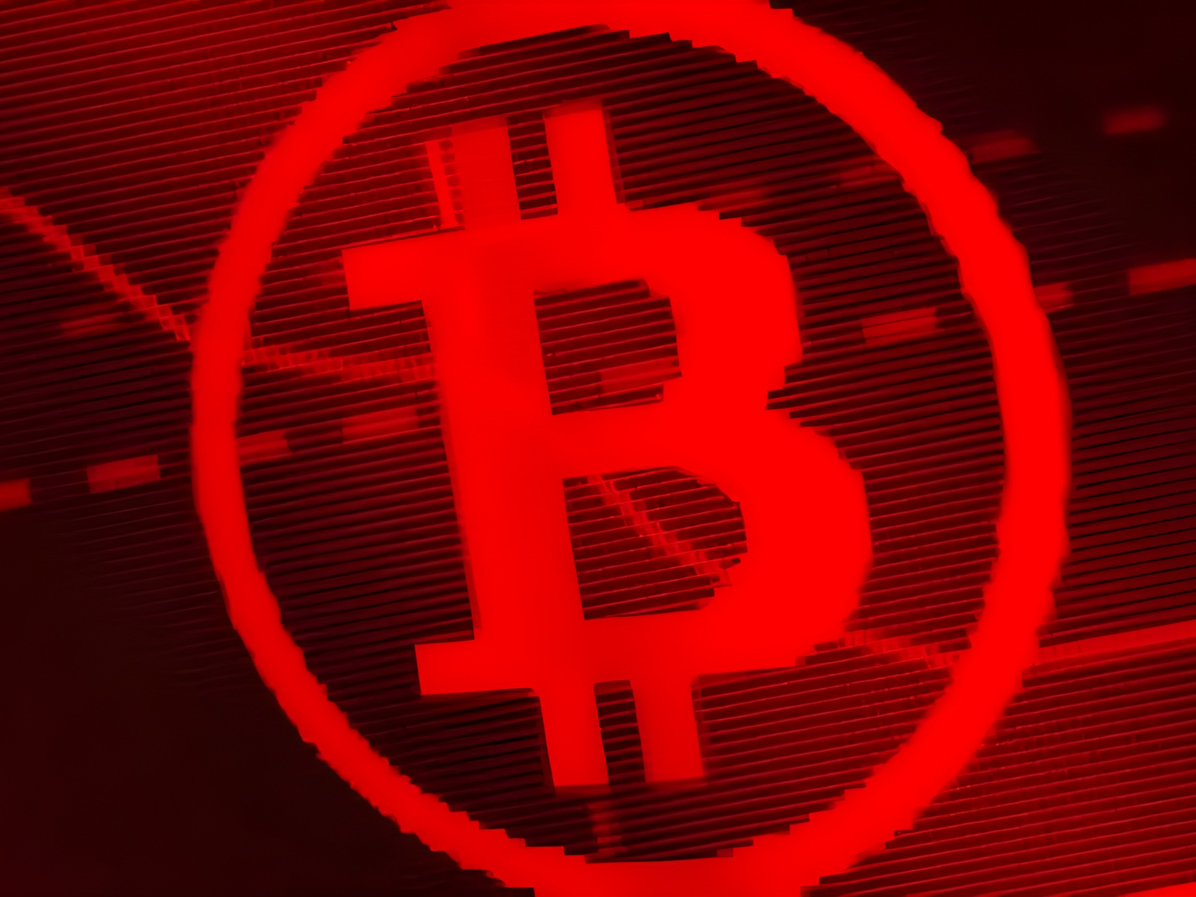 Como evitar golpes de Bitcoin e pirâmides financeiras