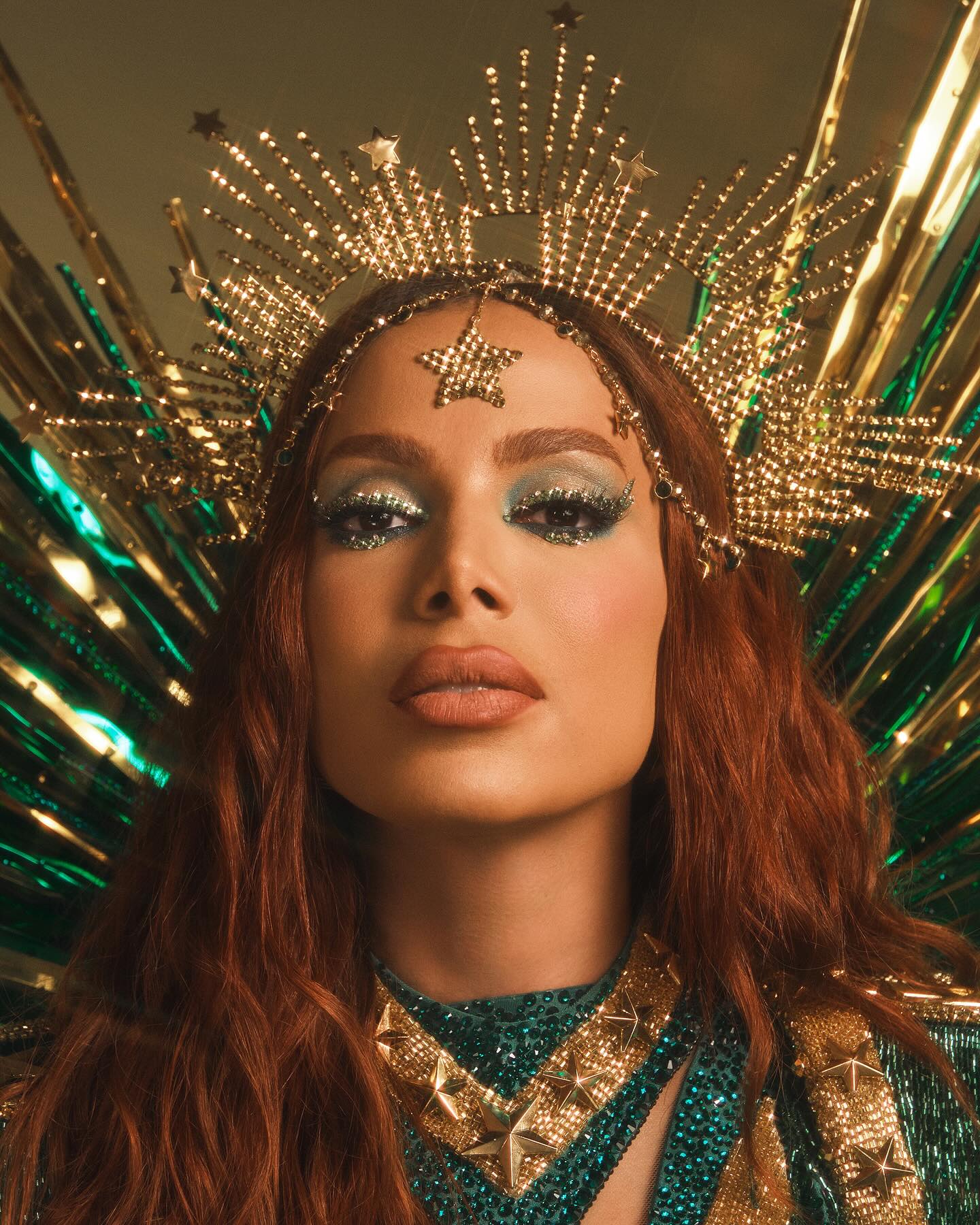 Looks de Carnaval 2024: Anitta para "Ensaios da Anitta" com homenagens às escolas de samba