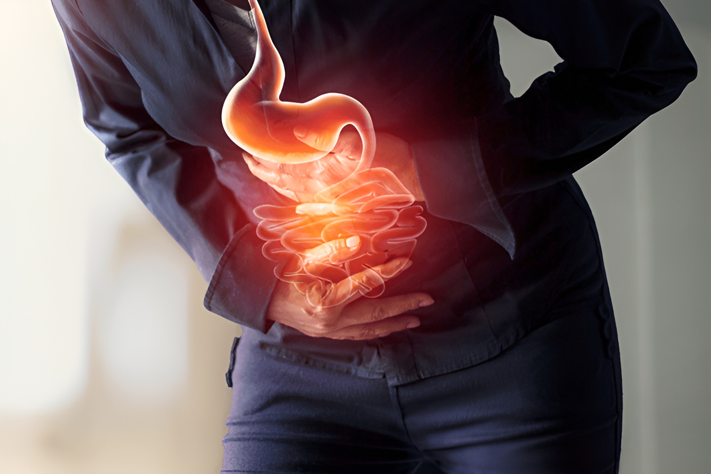 Dicas para proteger o estômago do incômodo de inchaço e dor da gastrite durante protocolo de horas de jejum intermitente