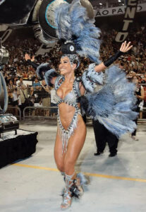 Carnaval da Sabrina Sato: fantasias e looks - musa da Gaviões da Fiel em 2009