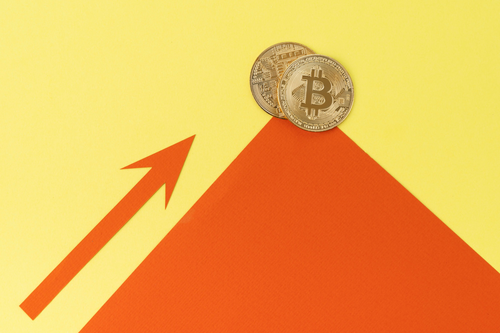 Bitcoin tem alta histórica e recorde na mineração em 2024