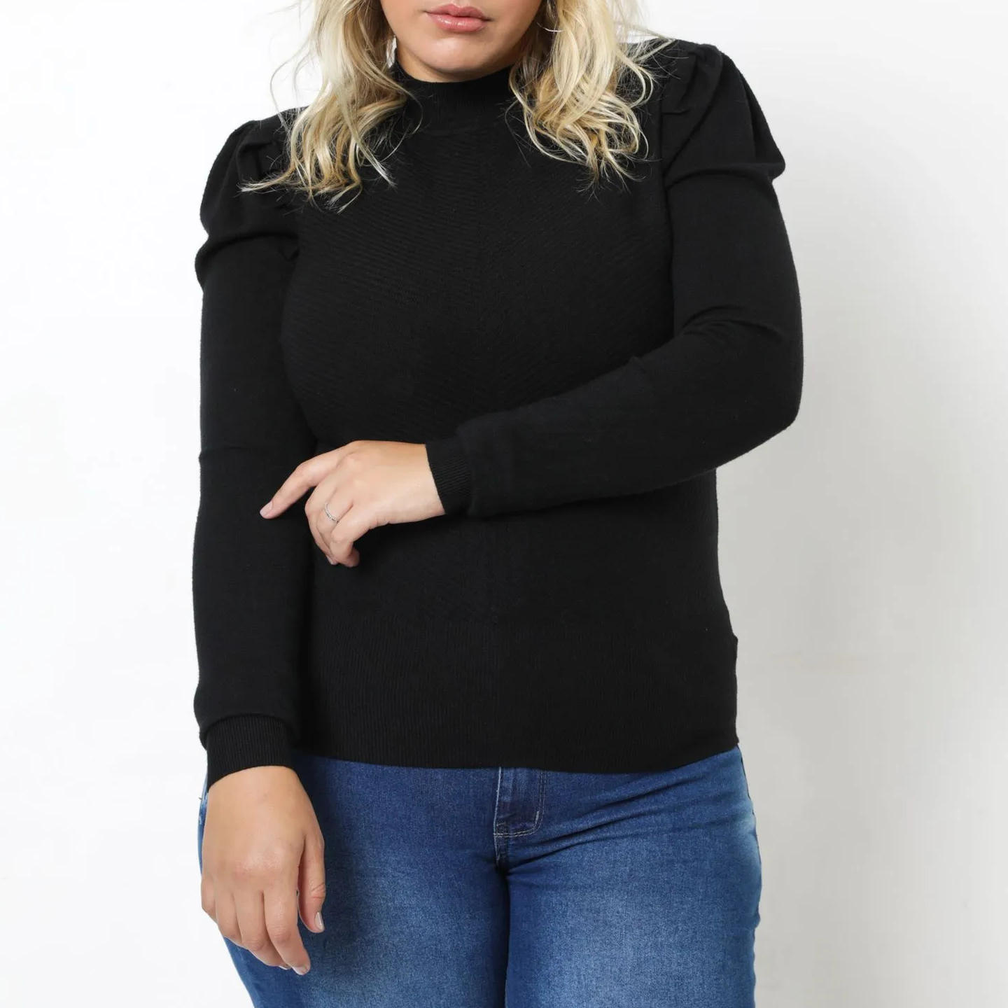 Blusa de lã plus size em oferta