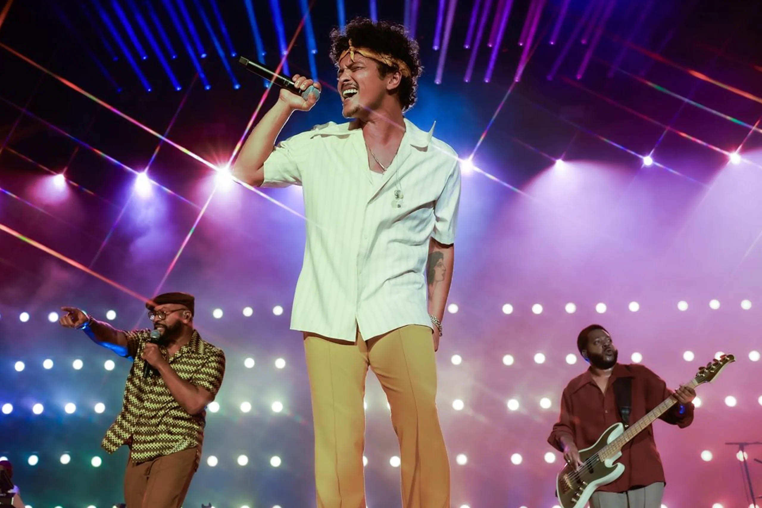 Antes dos shows de Bruno Mars no Brasil, relembre curiosidades sobre o cantor