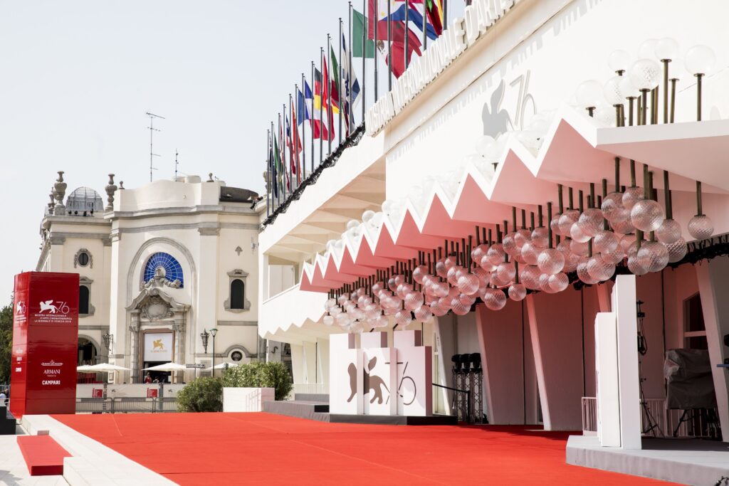 Como assistir aos filmes do Festival de Veneza 2024; guia