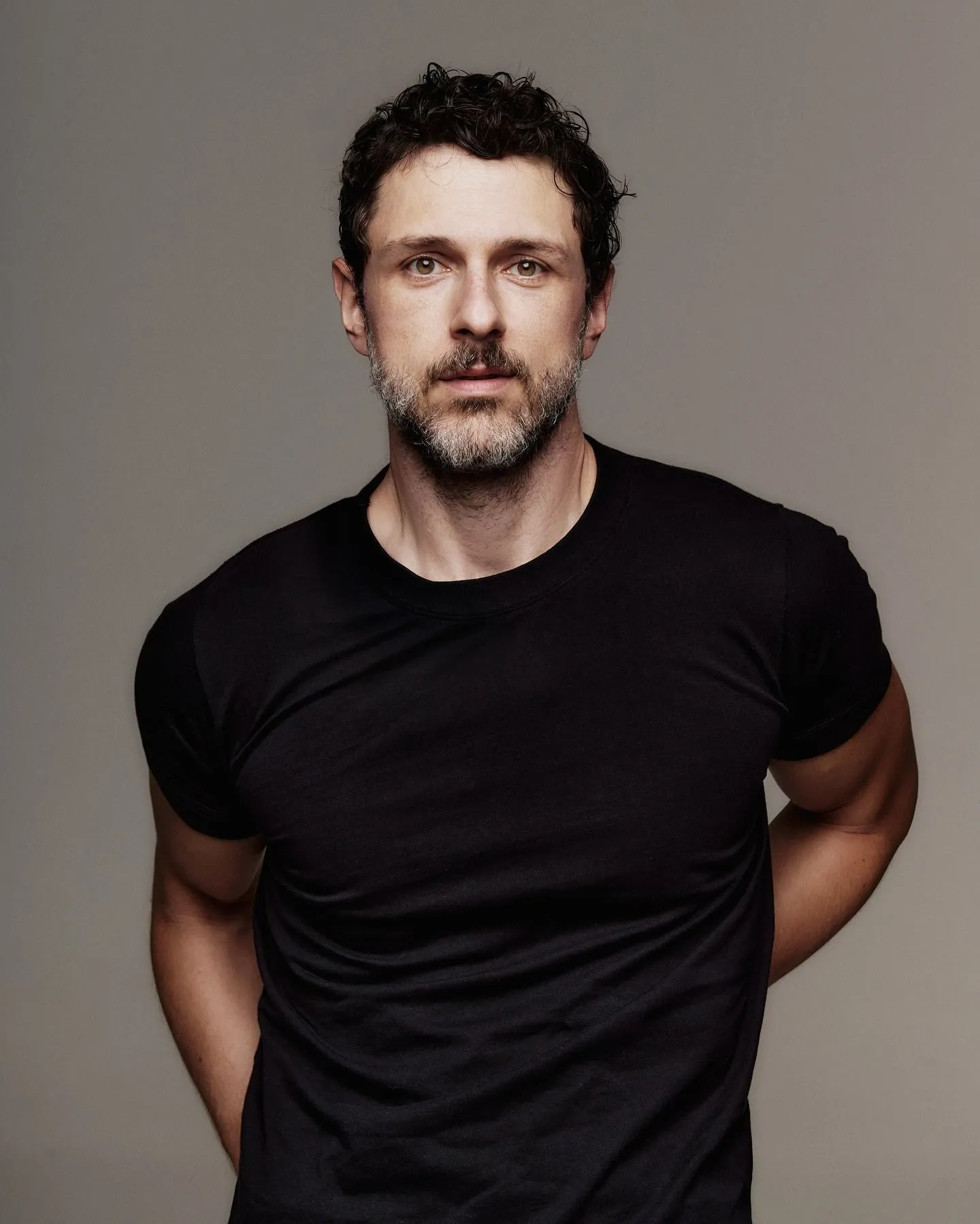 Quem interpreta o filho de Odete Roitman em Vale Tudo