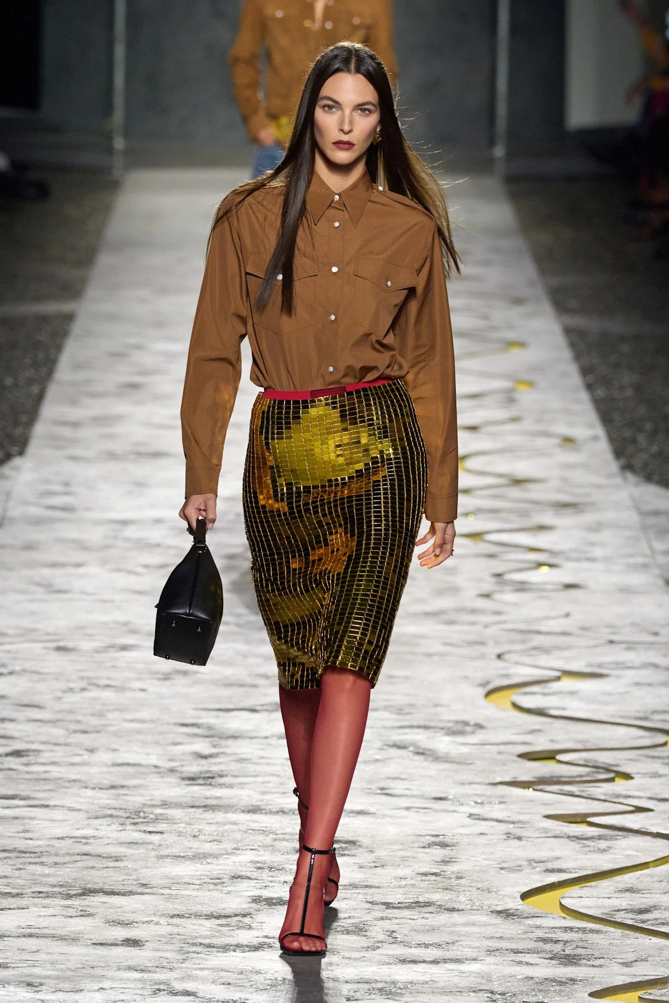 O que comprar nas liquidações de inverno: saia lápis