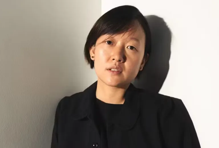 Celine Song, diretora do filme Vidas Passadas, atração da Sessão da Tarde, na Globo, nesta quinta-feira, 12 de março de 2026